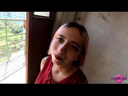 ❤️ Sha'awar ɗalibi yana tsotsar Baƙo a Waje - Cum A Fuskarsa ️ Ingantacciyar batsa ❌️